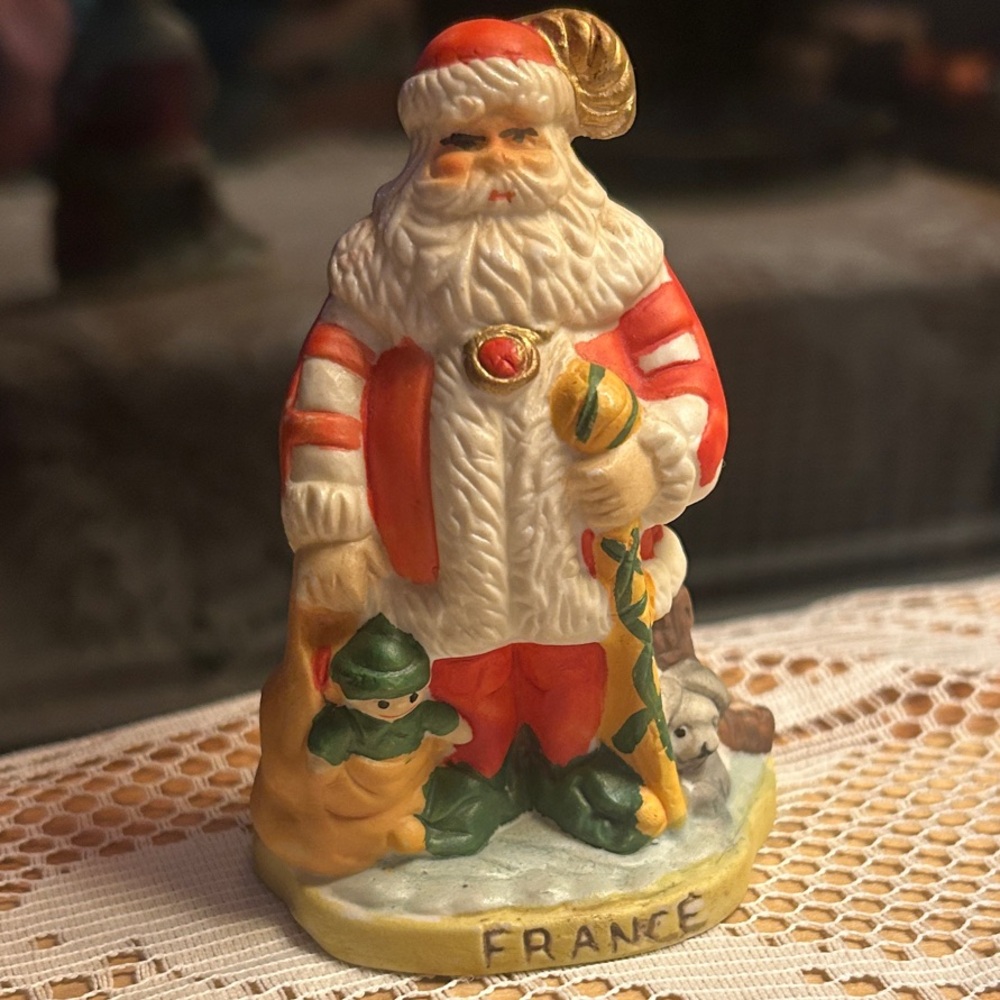 🎄🎅International Père Noël - (Santa) Hand Painted Porcelain Figurine (1991)🇫🇷&box
